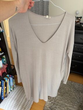 Wilfred free v neck longsleeve dress small